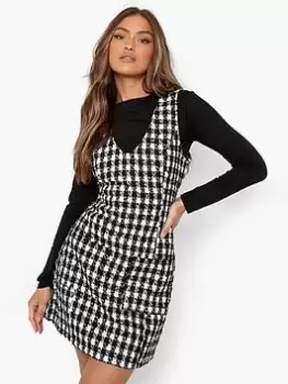 Image of Boohoo Dogtooth Scoop Neck Pinafore Dress - Black, Size 14, Women