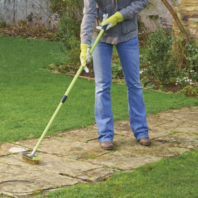 Image of Garden Gear Patio Paving Steel Brush & Weed Scraper Set With Twin Heads And Telescopic Handle