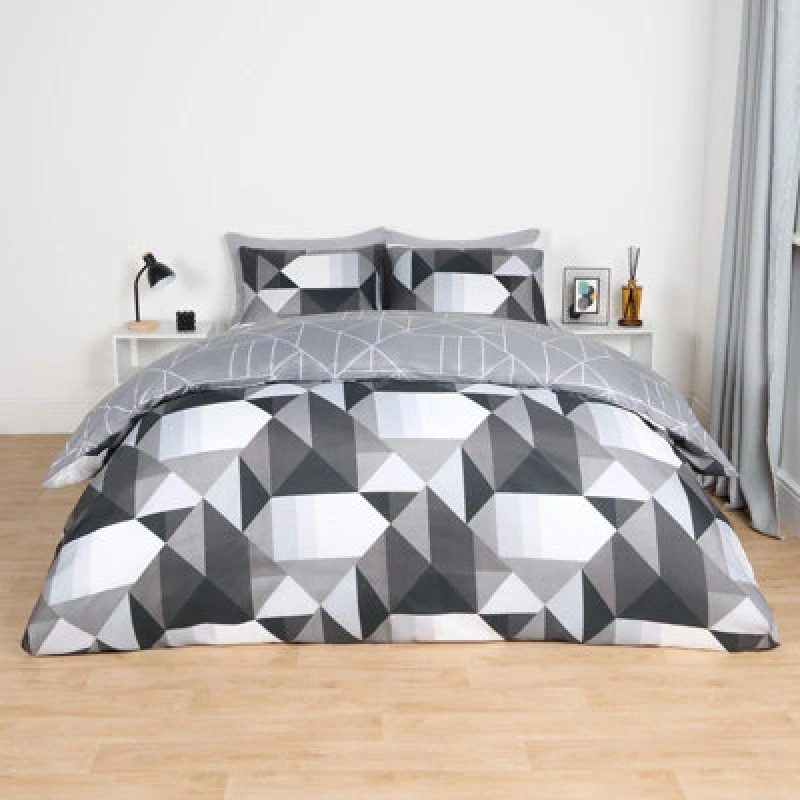 Image of OHS OHS Duvet Cover Bedding Set Pillowcase Geometric Reversible Quilt in Black Size: Double Black Double Unisex 5027434188024
