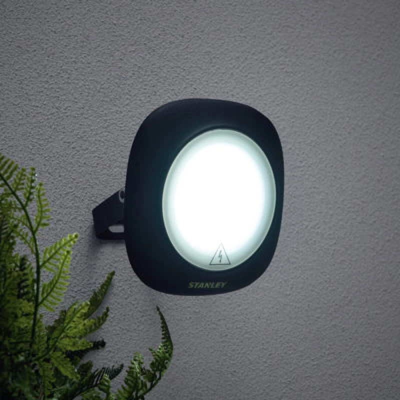 Image of Stanley Black Mains-Powered Cool Daylight LED Without Sensor Slimline Floodlight 1800Lm