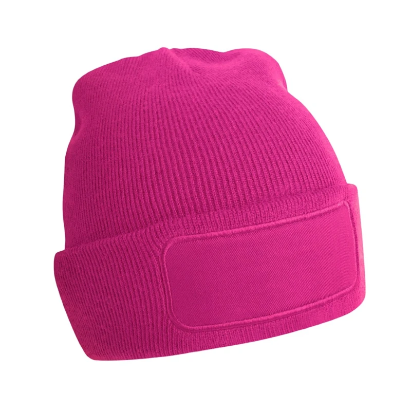 Image of Beechfield Beechfield Men Patch Beanie in Fuchsia Fuchsia One Size Male 5063574497336