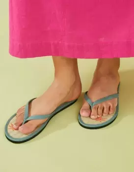 Image of Accessorize Womens Palm Tree Embroidered Seagrass Flip Flops Green, Size: S