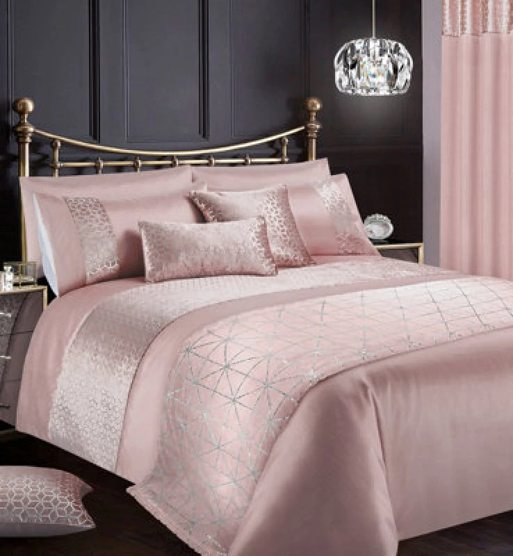 Image of Intimates Elegant Foil Printed Duvet Cover & Pillowcase Set, Luxury Bed Linen, Modern Bedroom Decor With Metallic Accents - Blush Pink