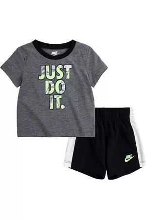 Image of Boys, Nike Younger Boy Tide Pool Short Sleeved T-Shirt & Short Set - Black, Size 6-7 Years