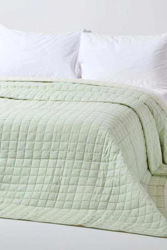 Image of Homescapes Cotton Quilted Reversible Bedspread in Green Size: Double Green Unisex Double