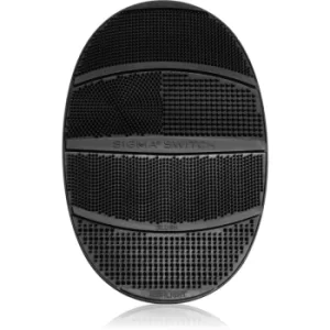 Image of Sigma Beauty Switch Brush-Cleaning Silicone Glove 1 pc