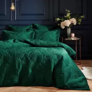 Image of Paoletti Palmeria Quilted King Duvet Cover Set Polyester Emerald