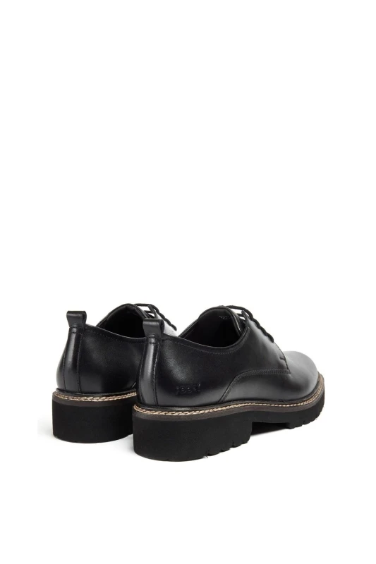 Image of Pod Womens Kris Shoe in Black Size: 7 Black Female 7