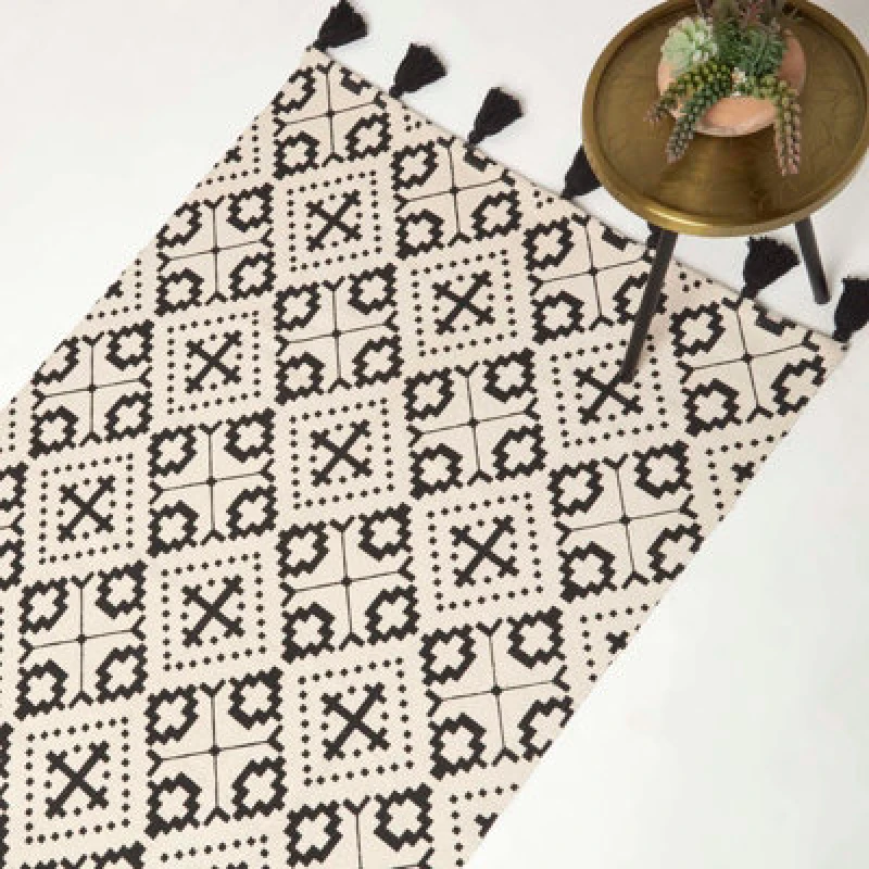 Image of Homescapes Reva Black & White Handwoven Cotton Geometric Rug 120 X 170 Cm