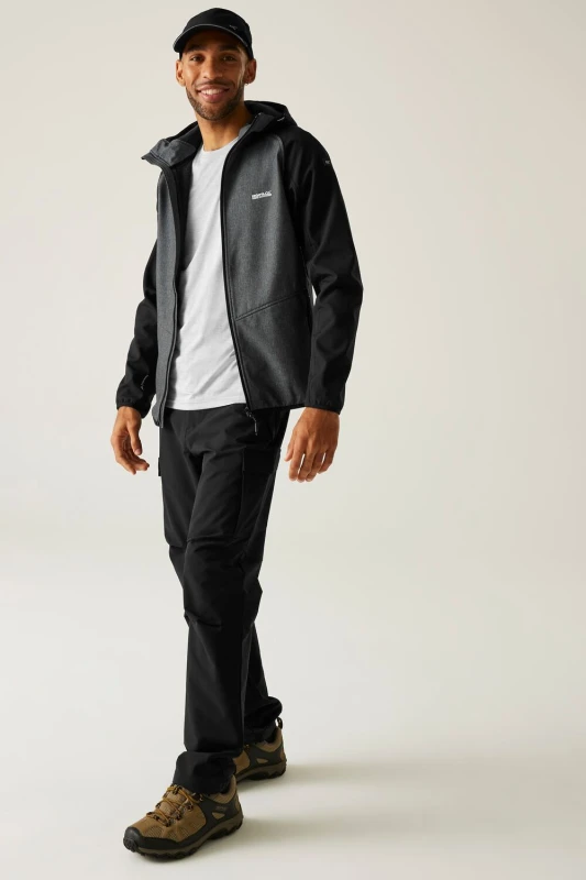 Image of Regatta Regatta Men Arec Softshell Jacket in Charcoal Size: X-Large Charcoal XL Male 5063516136187