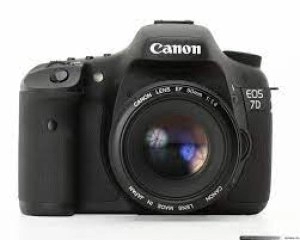 Image of Canon EOS 7D 18MP DSLR Camera
