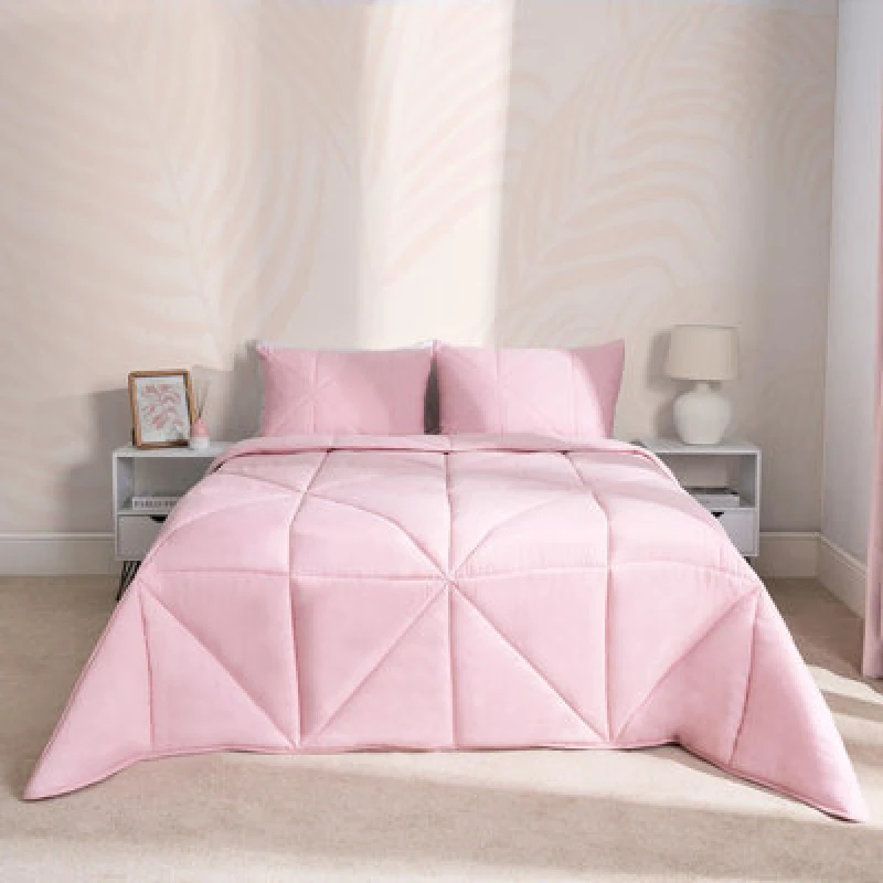Image of OHS OHS Coverless Duvet Geo Quilted 7.5 TOG Bedding Pillowcase Bed Set in Pink Size: Double Pink Double Unisex 5027434210886