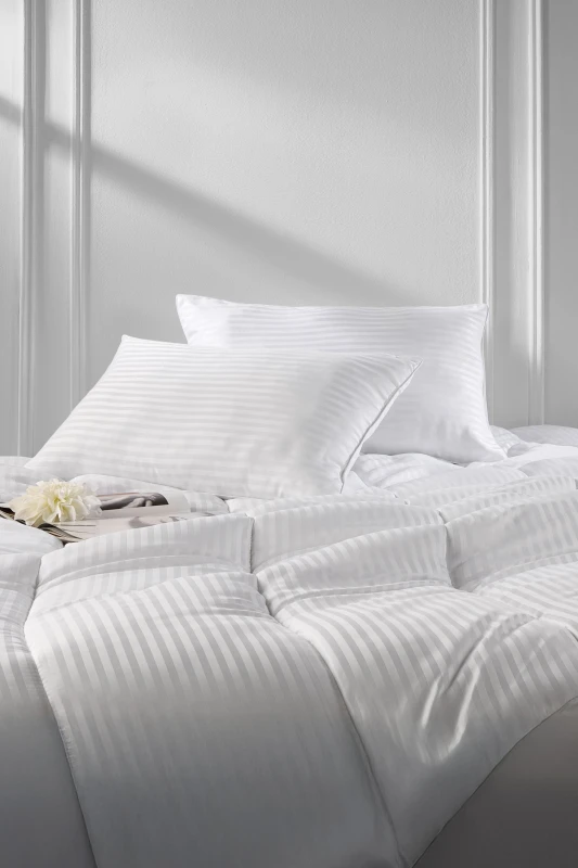 Image of Snuggledown Snuggledown Duvet+2 Medium Pillows White - Snuggledown - Size: KING White KING WP35303