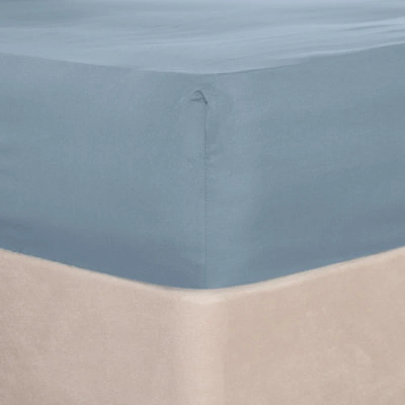 Image of OHS OHS Plain Dyed Non-Iron Fitted Bed Sheet in Blue Size: King Blue King Unisex 5027434182664