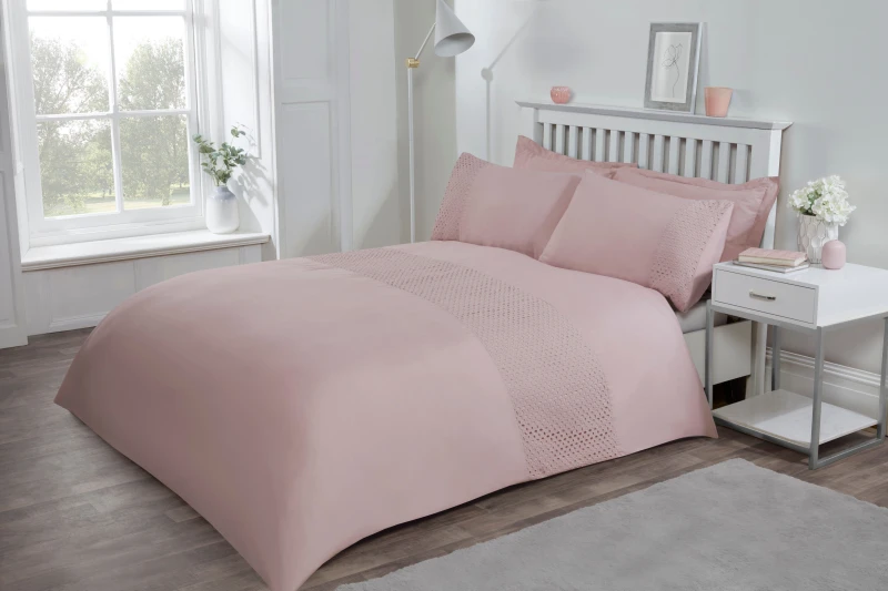 Image of Smart Living Smart Living Luxury Super Soft Stylish Lace Panel Duvet Cover with Pillowcases in Pink Size: King Pink King Unisex 5056242802440