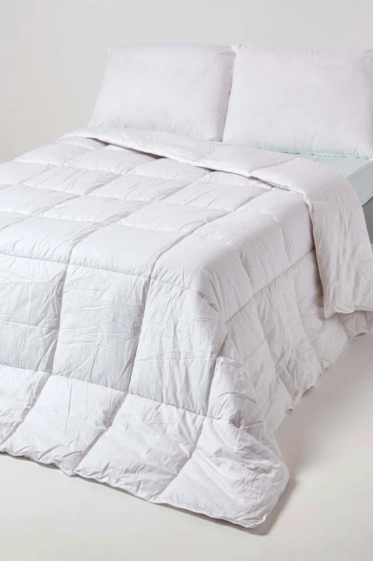 Image of Homescapes Indulgent Pure Mulberry Silk Blend 13.5 Tog Autumn/winter Duvet, Double