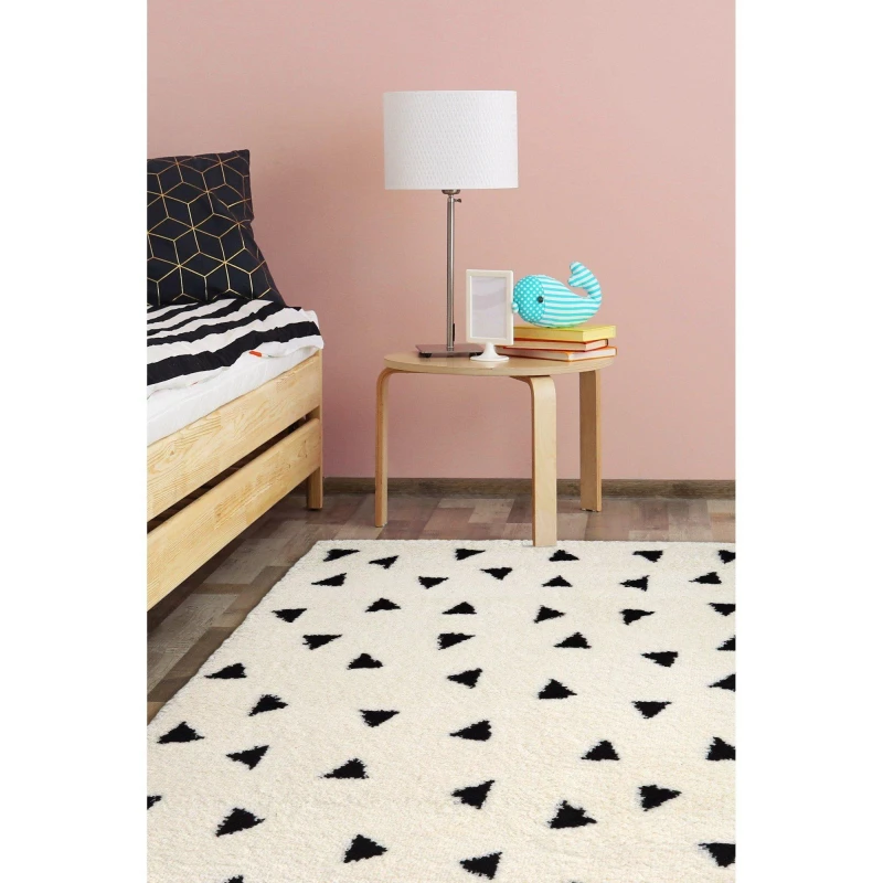 Image of Snug Triangles Monochrome Rectangle Rug - 80x120cm White
