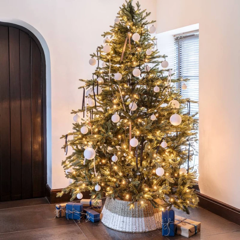 Image of Ivyline Round Foldable Diamond Wicker Tree Skirt - L70 X W70 X H26cm - Orange