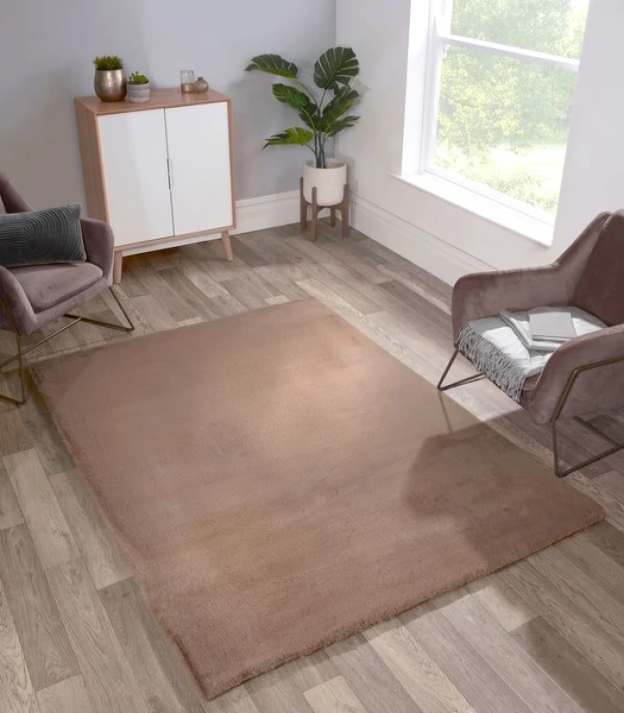 Image of The Linen Consultancy The Linen Consultancy TLC 5 Star Hotel Concept Luxury Faux Fur Beige Rug Size: 120cm x 170cm Beige 120cm x 170cm Unisex 505559