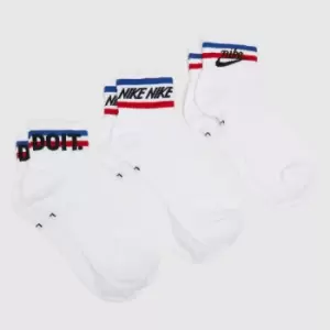 Image of Nike White & Blue Essential Ankle 3 Pack