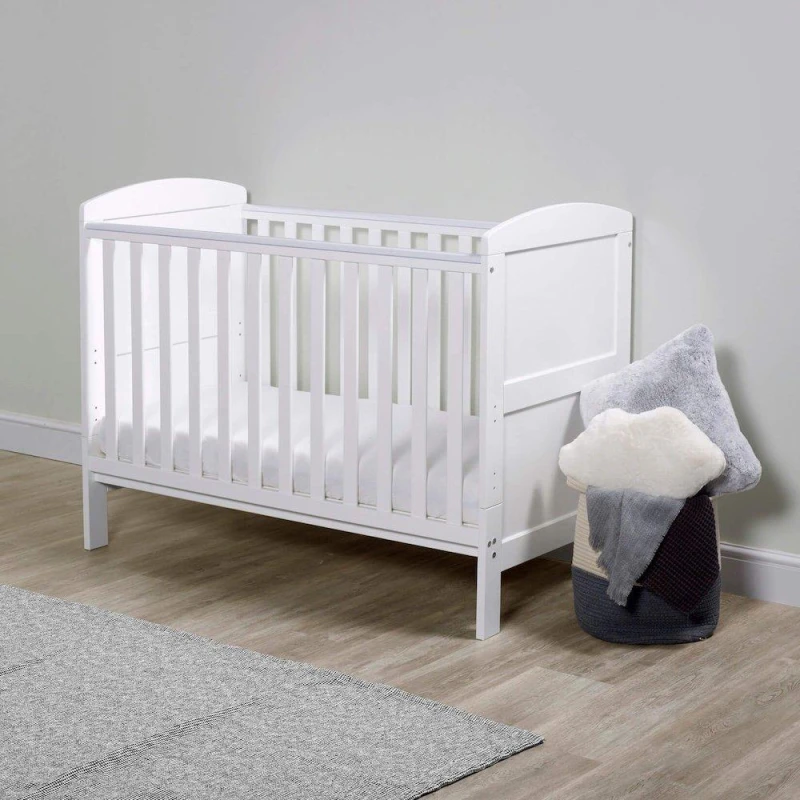 Image of Ickle Bubba Coleby Mini Cot Bed and Premium Sprung Mattress White unisex one