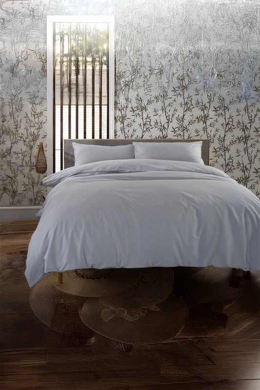 Image of The Lyndon Company The Lyndon Company Luxury 100% Cotton 200 Thread Count Duvet Cover Set in Silver Size: Super King Silver Super King Unisex 505499