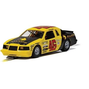 Image of Ford Thunderbird Yellow & Black 1:32 No. 46 Scalextric Car