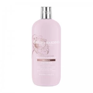 Image of Baylis Harding Pink Magnolia Pear Blossom Bath Soak 500m