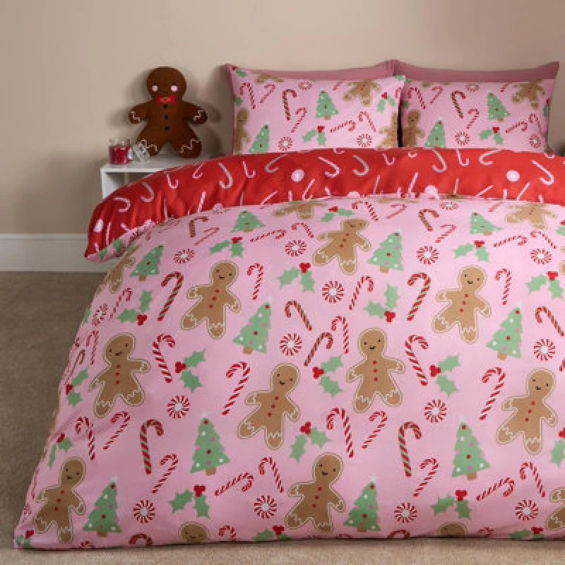 Image of OHS OHS Gingerbread Man Reversible Bedding Set Duvet Cover with Pillowcase in Pink Size: Double Pink Double Unisex 5027434188499