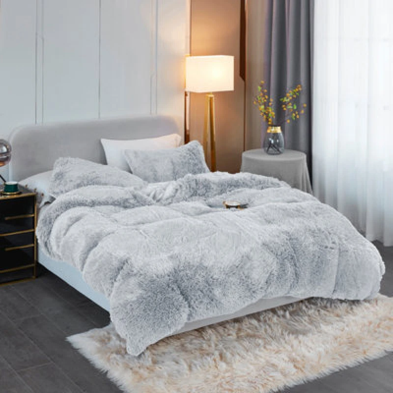 Image of Ezysleep Ezysleep Silver Faux Fur Duvet Cover Set Size: Double Silver Double Unisex 0645569404717