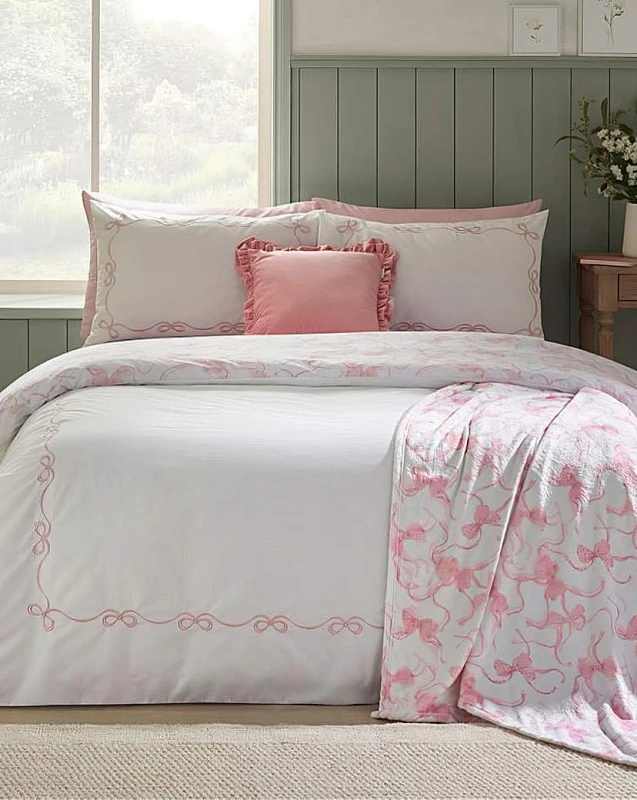 Image of Catherine Lansfield Catherine Lansfield Bow Duvet Set White/Pink - Catherine Lansfield - Size: SINGLE White/Pink SINGLE WP32301