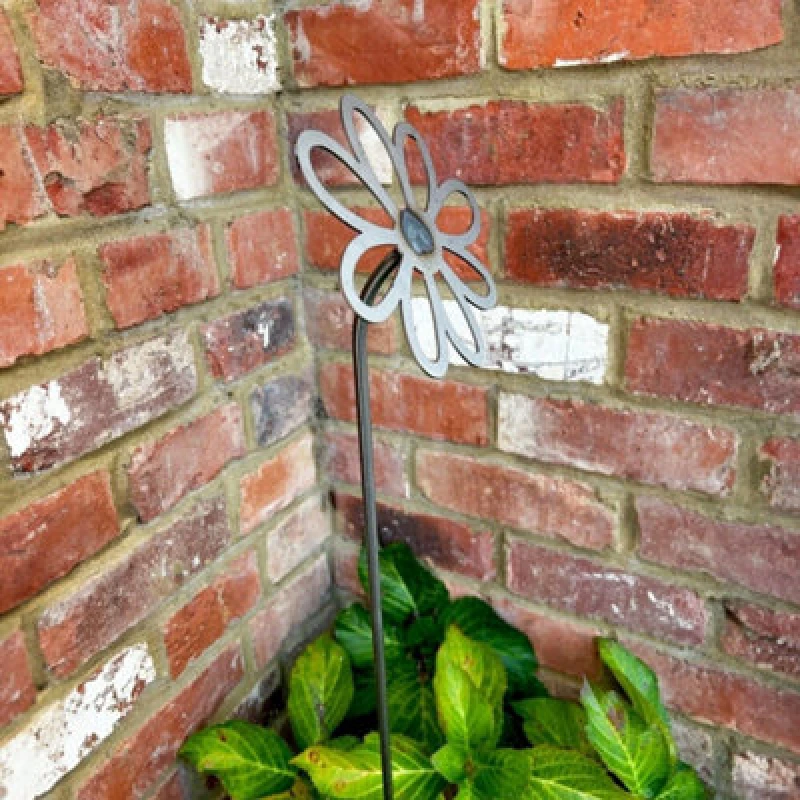 Image of Poppy Forge 2 Feet Flowering Daisy Plant Pin (Pack Of 3) - Bare Metal/ready To Rust