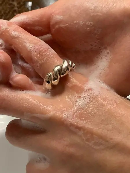 Image of Elk & Bloom Silver Twist Link Ring Silver