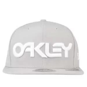 Image of Oakley Novel Snapback Mens - Grey