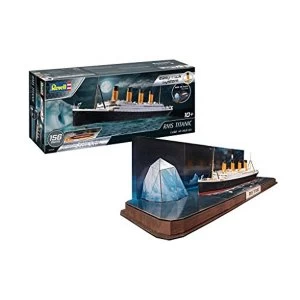 Image of RMS Titanic (easy-click) with 3D Puzzle Iceberg Revell Model Kit