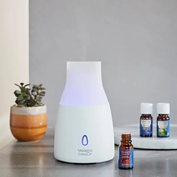 Image of Yankee Candle Ultrasonic Aroma Diffuser Refill Midnight Jasmine White female