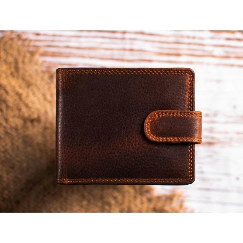 Image of PRIMEHIDE Leather New York RFID Bifold Leather Wallet Brown male 11 x 9