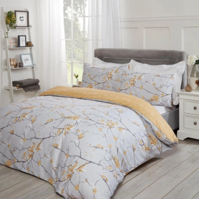 Image of OHS OHS Spring Blossoms Print Duvet Cover with Pillowcase in Yellow Size: King Yellow King Unisex 5027434008384