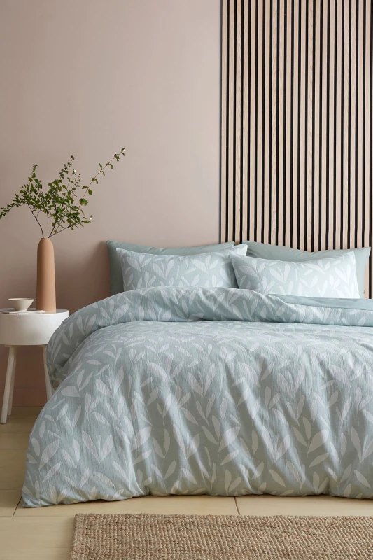 Image of Appletree 'Emile' Jacquard Leaf Pattern Print Duvet Cover Set in Green Size: Double Green Unisex Double