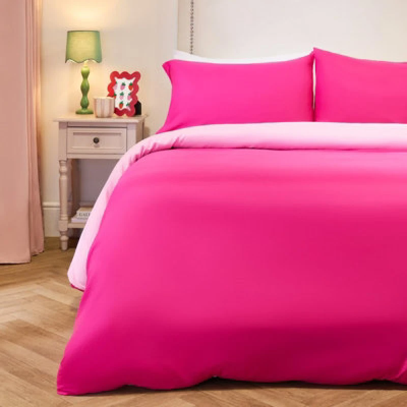 Image of OHS OHS Plain Reversible Duvet Cover With Pillowcase Set in Bright Pink Size: Double Bright Pink Double Unisex 5027434220960
