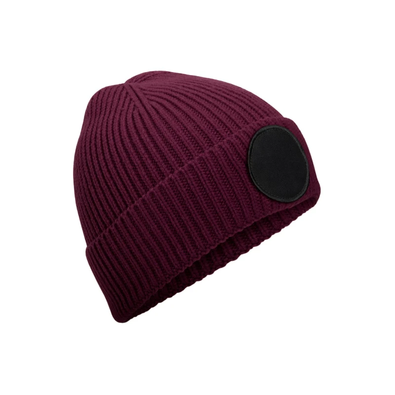 Image of Beechfield Beechfield Men Fashion Circular Patch Beanie in Burgundy Burgundy One Size Male 5063574673716