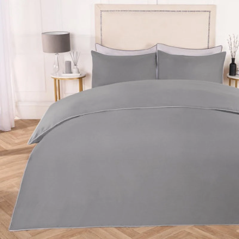 Image of OHS OHS Piped Edge Bedding Set Soft Duvet Cover with Pillowcase in Charcoal Size: King Charcoal King Unisex 5027434204281