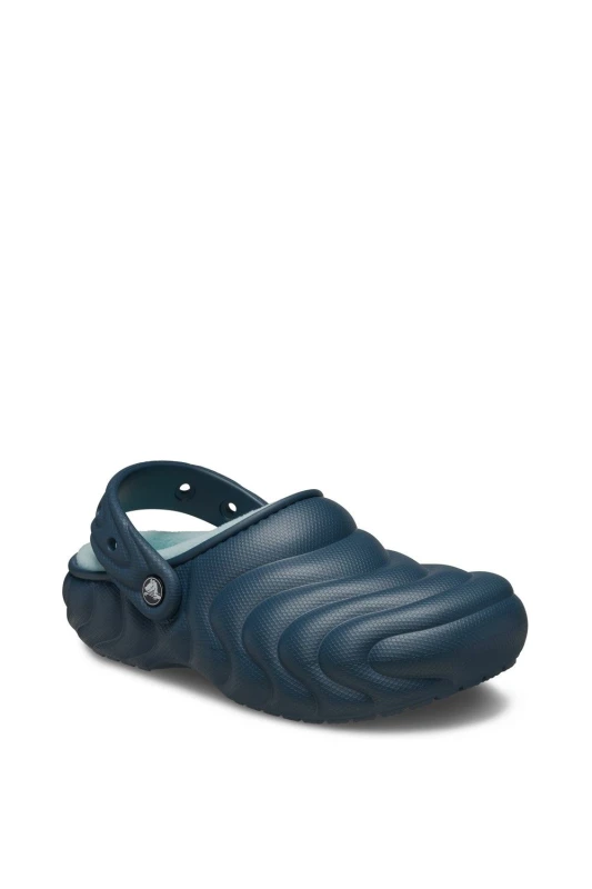 Image of Crocs Unisex Classic Lined Overpuff Clogs Nightfall W5/M4