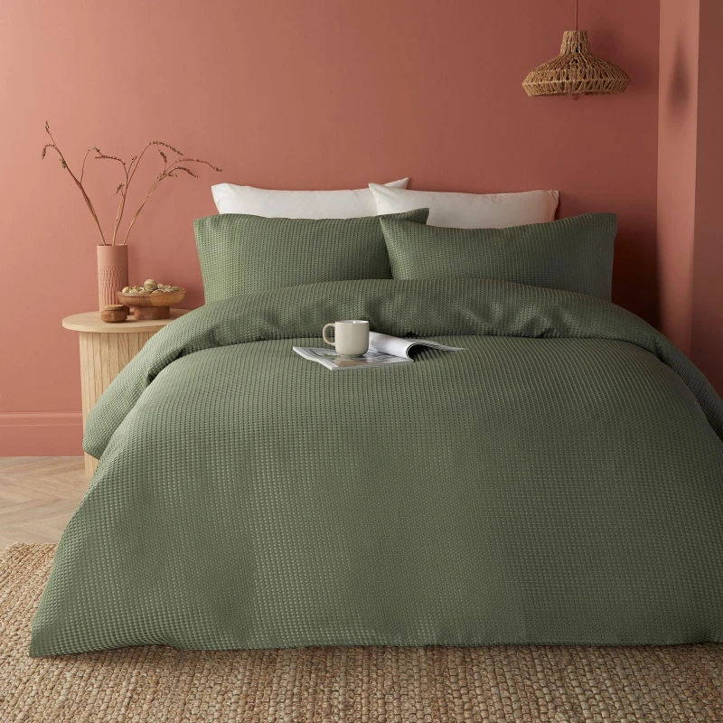 Image of Serene Home Lindly Embossed Waffle Duvet Cover Set in Green Dark Green unisex Double