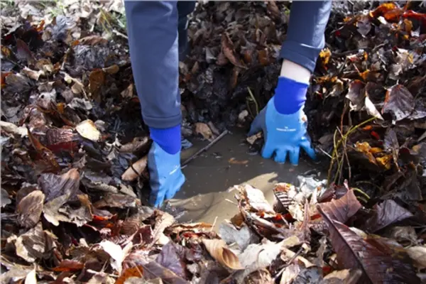 Image of Town & Country Mastergrip Waterproof Gloves Medium