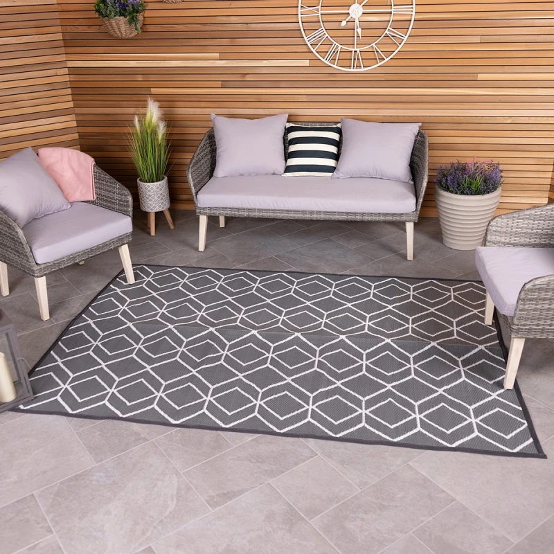 Image of Diamond Weatherproof Rug, Grey