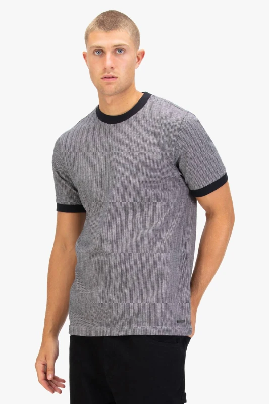 Image of Luke 1977 Luke 1977 Men Albaicin T-Shirt in Black Size: large Black L Male 5063494093816