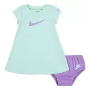 Image of Nike IC T Shirt And Shorts Set Baby Girls - Green