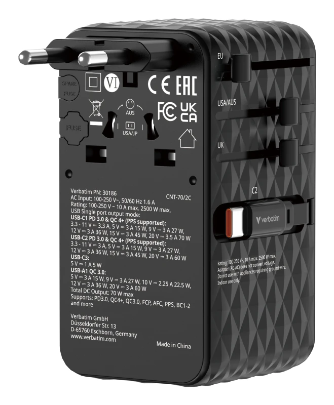 Image of Verbatim Charge 'n' Travel 70W 2C retractable Universal Trav
