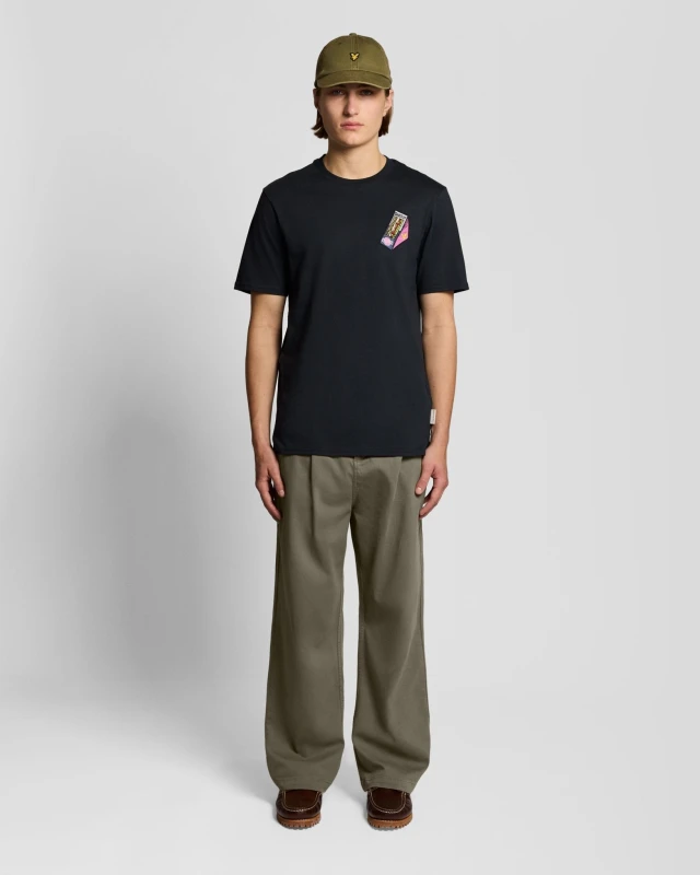 Image of Lyle & Scott Mens Washed Pleated Trousers in Green